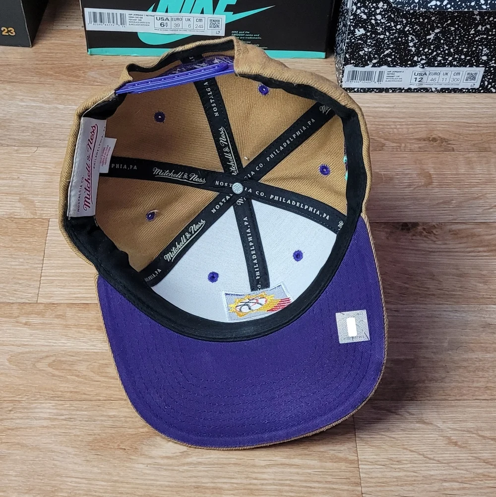 Vintage NBA Mitchell And Ness Phonix Suns Snapback Hat
